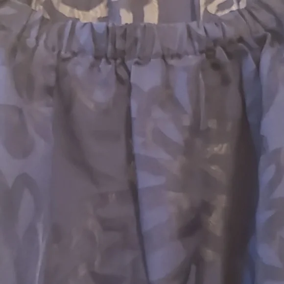 Lilly Pulitzer Short Sleeve Blouse, Color Blue, Size Medium 💙 - Picture 3 of 9